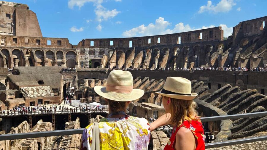 Rome: Colosseum Express Tour and Roman Forum Access - Meeting near the Colosseo Metro station