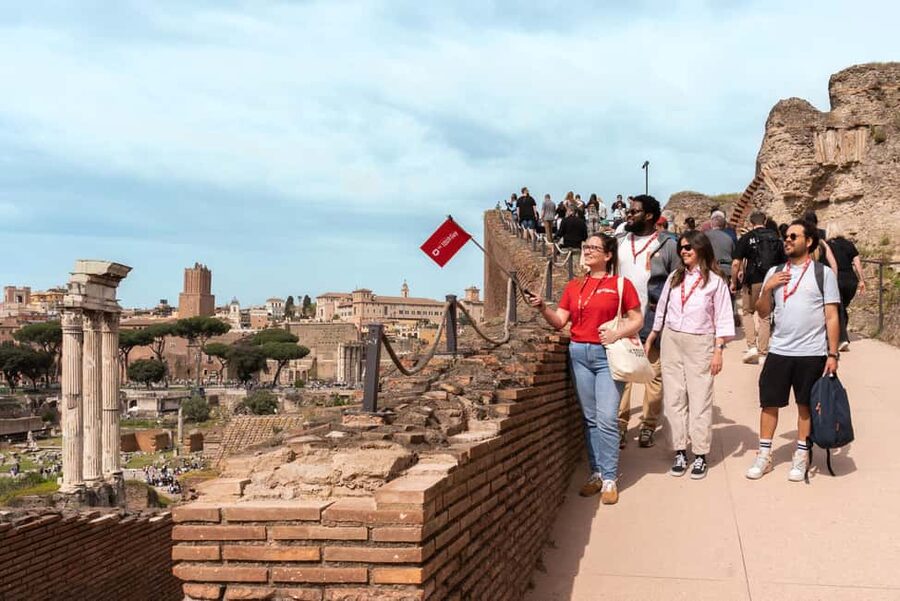 Rome: Colosseum, Forum, and Palatine Tour - Reading the Roman Forum in 45 minutes