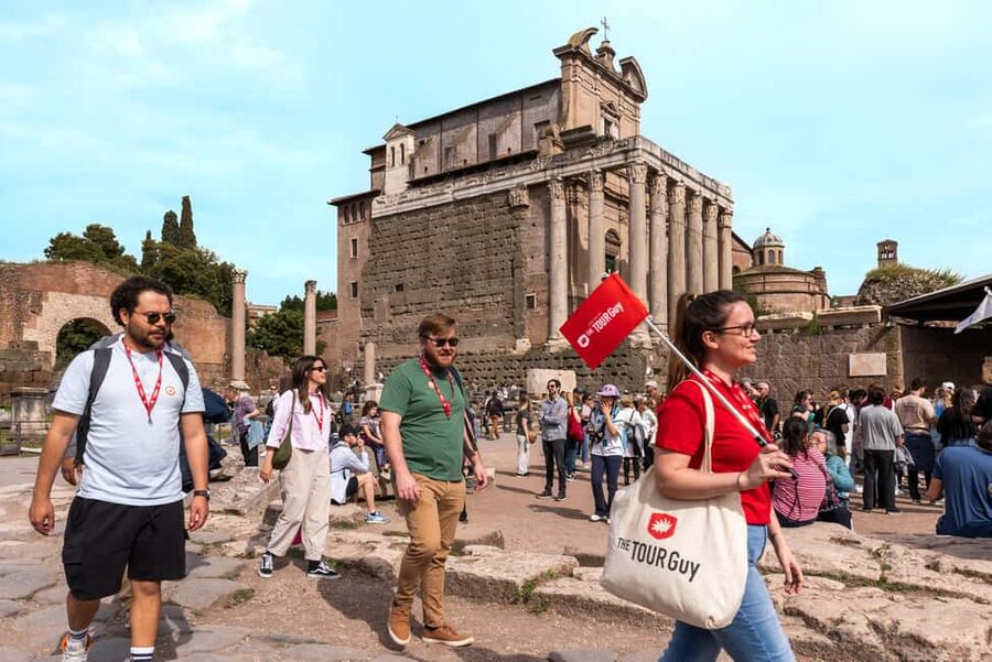 Rome: Colosseum, Forum, and Palatine Tour - How the three-hour pace feels