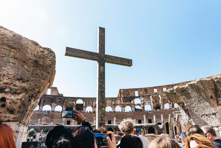 Rome: Colosseum, Forum & Palatine Hill Tour & Optional Arena - Palatine Hill: founding myths and imperial homes