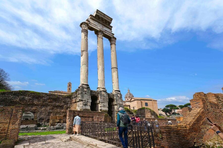 Rome: Colosseum & Forum with Audio Guide App -Optional Arena - Who should book this visit?