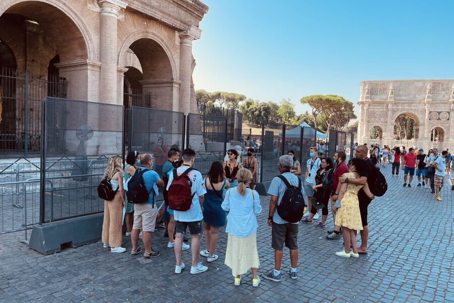 Rome: Colosseum Guided Tour with Entry Tickets - Who should choose this tour?