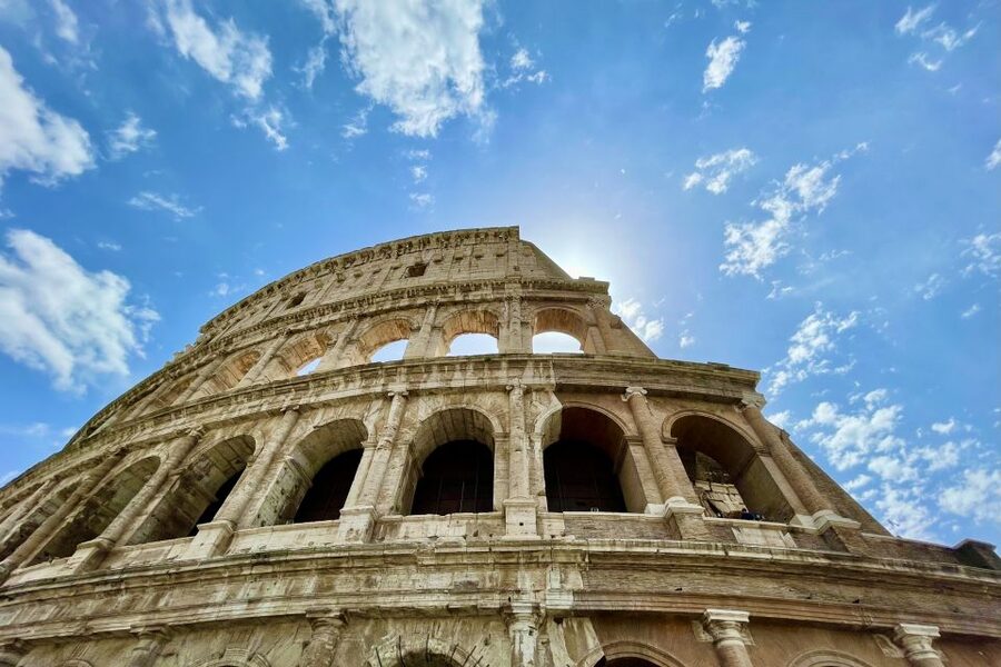 Rome: Colosseum Guided Tour with Entry Tickets - The outer façade and the first look inside