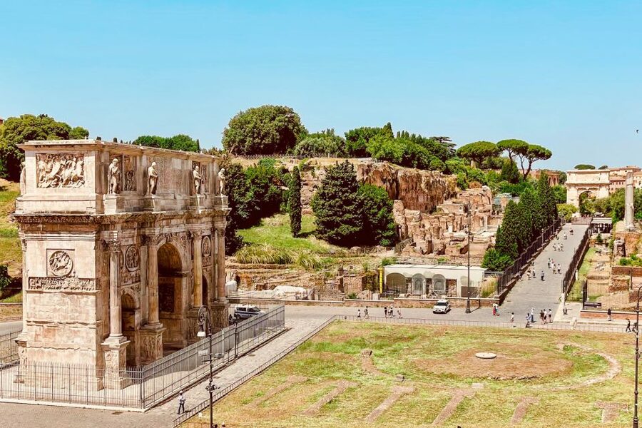 Rome: Colosseum, Palatine Hill and Roman Forum Guided Tour - Guide style and language options