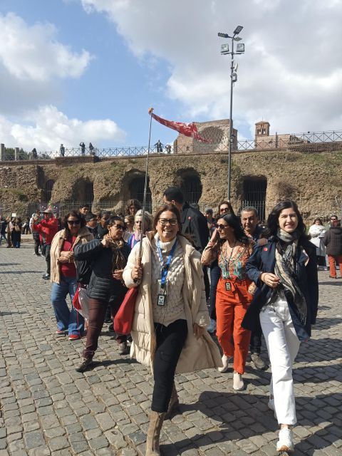 Rome: Colosseum, Palatine Hill, & Roman Forum Walking Tour - Meeting at the Colosseum metro station