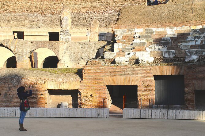 Rome: Colosseum, Roman Forum and Palatine Hill Private Tour - Walking through the Roman Forum in 45 minutes