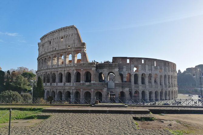 Rome: Colosseum, Roman Forum and Palatine Hill Private Tour - Palatine Hill and the imperial residences