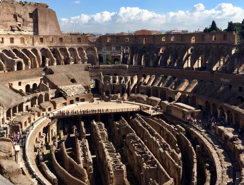 Rome: Colosseum, Roman Forum, and Palatine Hill Tour - Guide quality makes the biggest difference