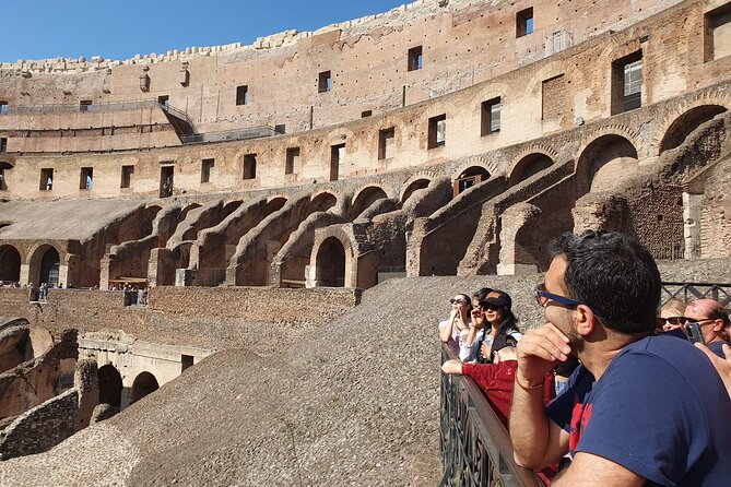 Rome: Colosseum, Roman Forum & Palatine Hill Experience - Meeting the representative near Piazza del Colosseo