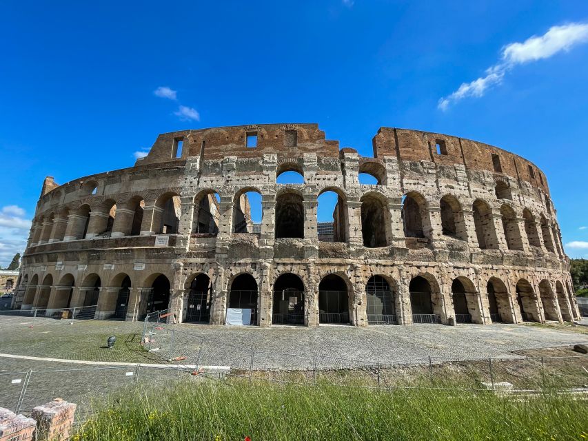 Rome: Colosseum Tour with Access to the Gladiator Arena - Meeting at Via del Colosseo 31