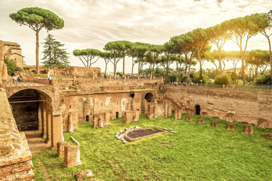 Rome: Colosseum Underground, Arena & Forum Tour - The guides make the three hours work