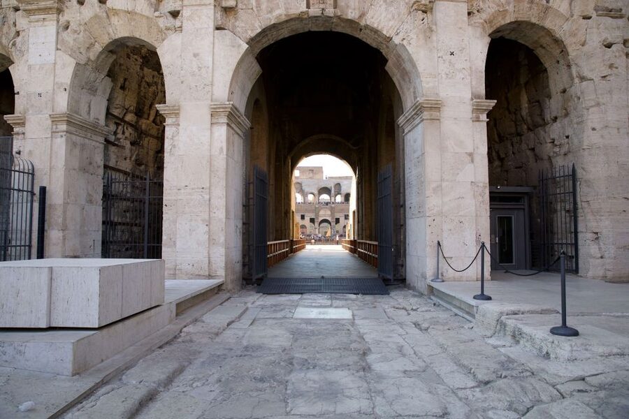 Rome: Colosseum Underground Small Group Guided Tour - Thirty minutes on the Gladiator’s Arena