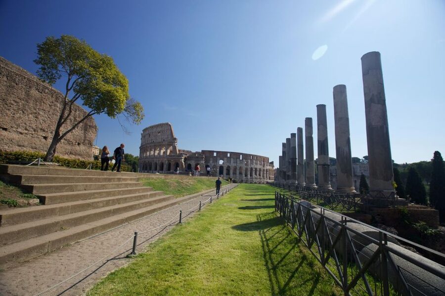 Rome: Colosseum Underground Small Group Guided Tour - One hour or more in the Roman Forum