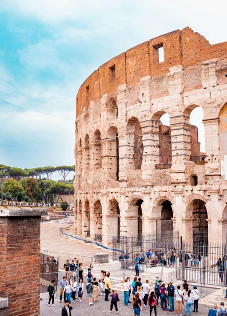 Rome: Colosseum with Access to Arena Floor and Ancient Rome - Using the audio guide app