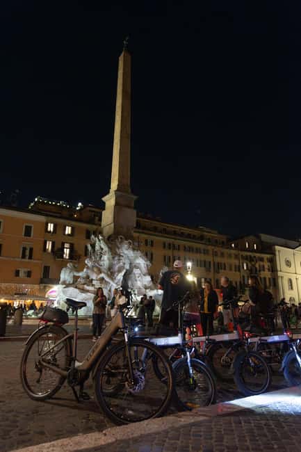 Rome: E-Bike Night Tour with Food and Wine Tasting - The Colosseum finale