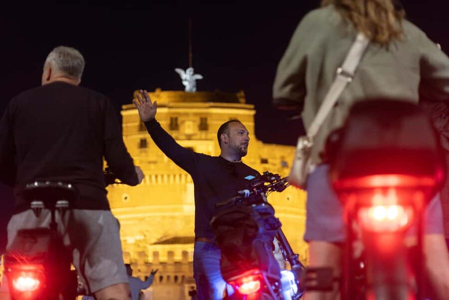 Rome: E-Bike Night Tour with Food and Wine Tasting - Theatre of Marcellus and the Jewish Ghetto