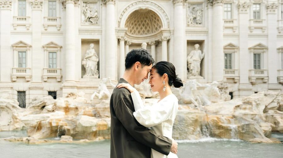 Rome: Early Morning Private Photoshoot at Iconic Landmarks - Trevi Fountain at sunrise