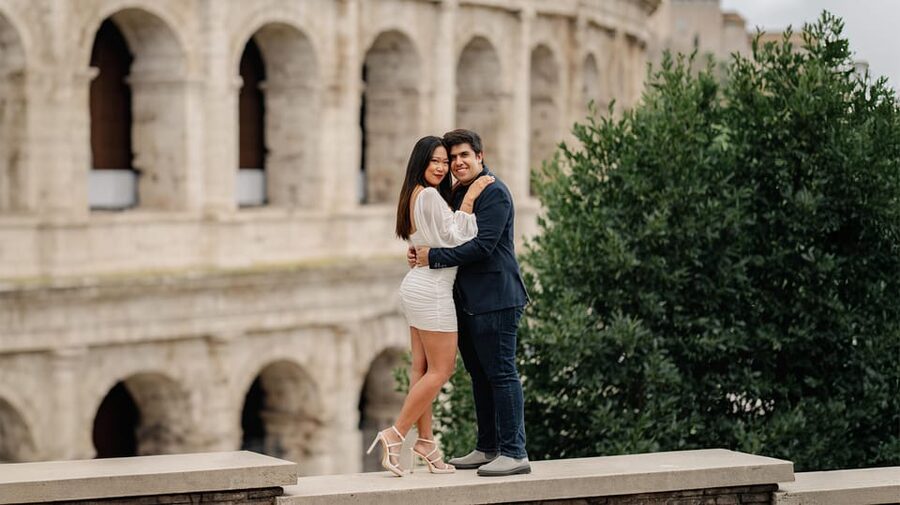 Rome: Early Morning Private Photoshoot at Iconic Landmarks - Families, proposals, couples, and solo portraits