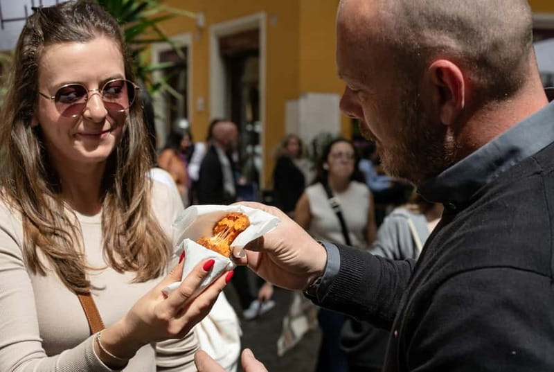Rome: Eat Like a Roman Ghetto & Campo de' Fiori Food Tour - Roman-Style Pizza and the Value of Small Tastings