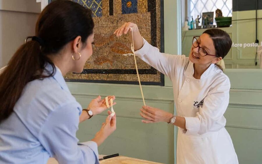 Rome: Enjoy Spritz and Pasta Making in Piazza Navona - Tiramisu, wine, and the final Italian touch