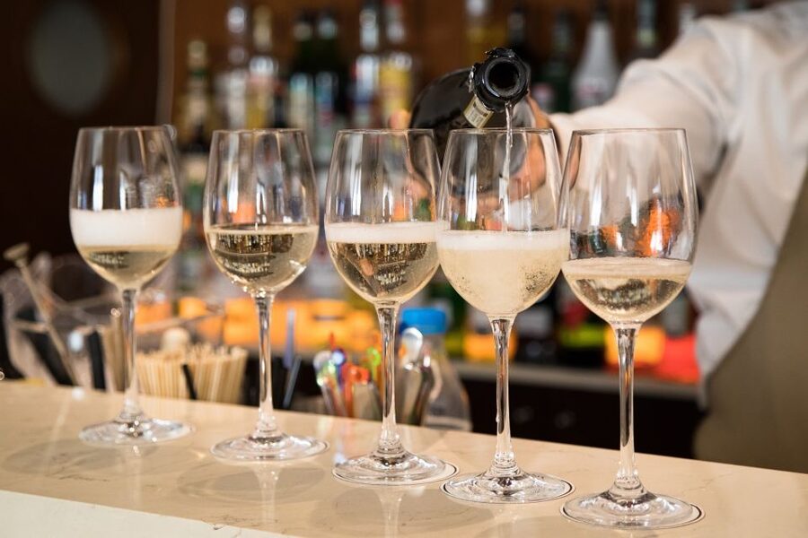 Rome: Evening Golf Cart Tour with Aperitivo - Vatican City and Castel Sant’Angelo after dark