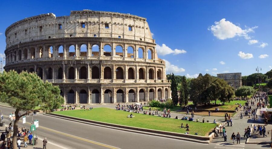 Rome: Exclusive Colosseum Underground and Roman Forum Tour - Eighty minutes in the Roman Forum
