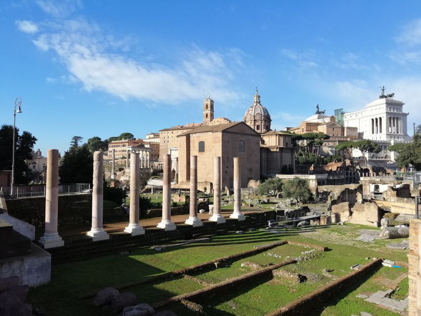 Rome: Exclusive Colosseum Underground and Roman Forum Tour - The value of a six-person group