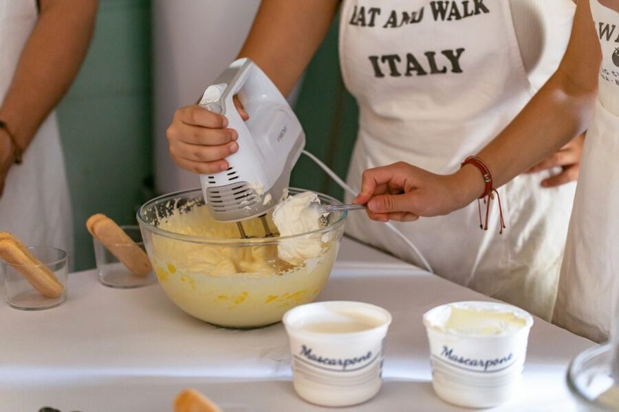 Rome: Fettuccine and Tiramisu Cooking Class with Wine - Starting With Tiramisu and Simple Ingredients