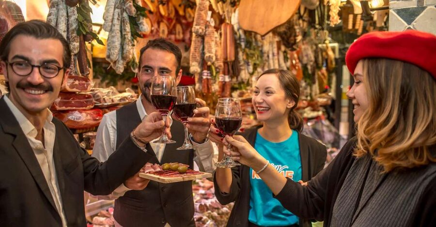 Rome: Food Tour and Wine Tasting in a Traditional Trattoria - Starting with baccalà at Campo de’ Fiori