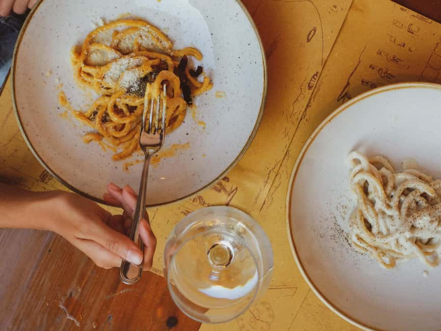 Rome: Guided Food Tour in Trastevere - Lazio wine gives the route a local drink