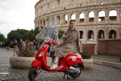 Guided Vespa Tour with Photo Stops