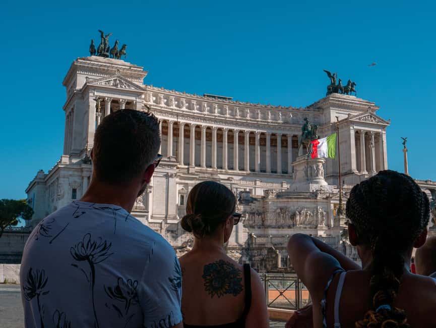 Rome: Guided Walking Tour in English or Spanish - Why this short Rome walk works so well