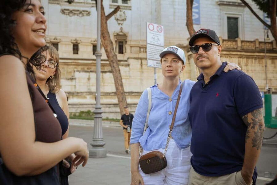 Rome: Guided Walking Tour in English or Spanish - Starting near Piazza d’Aracoeli or Piazza di Pasquino
