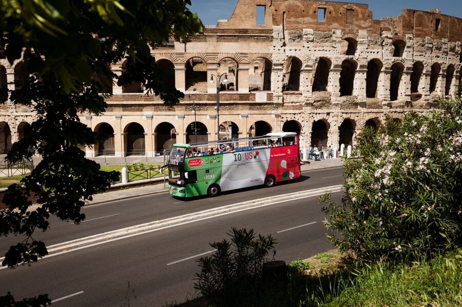 Rome: Hop-On Hop-Off Open-Top Bus City Tour - Piazza Venezia and the city center