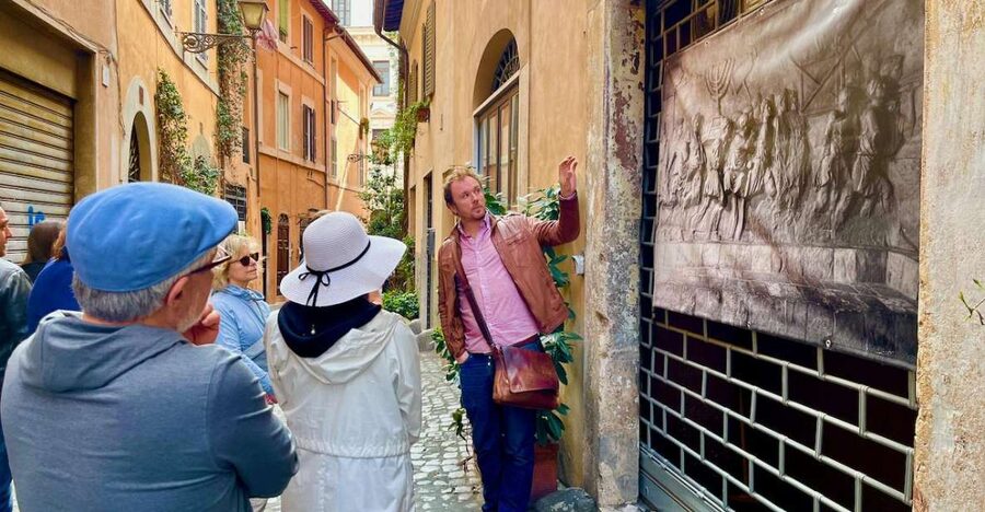 Rome: Jewish Ghetto and Trastevere Tour - Portico d’Ottavia and the entrance to the Ghetto