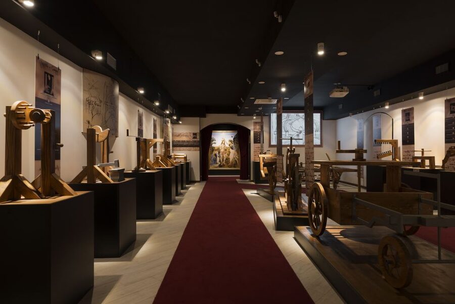 Rome: Leonardo Da Vinci Experience Entry Ticket - The exhibition gallery and the famous paintings