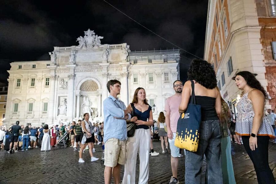 Rome: Moonlight Walking Tour – Free for Kids - Trajan’s Column and the Imperial Forums