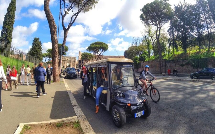 Rome: Night Tour of the City by Golf Cart (Private option) - Trevi Fountain, the evening highlight