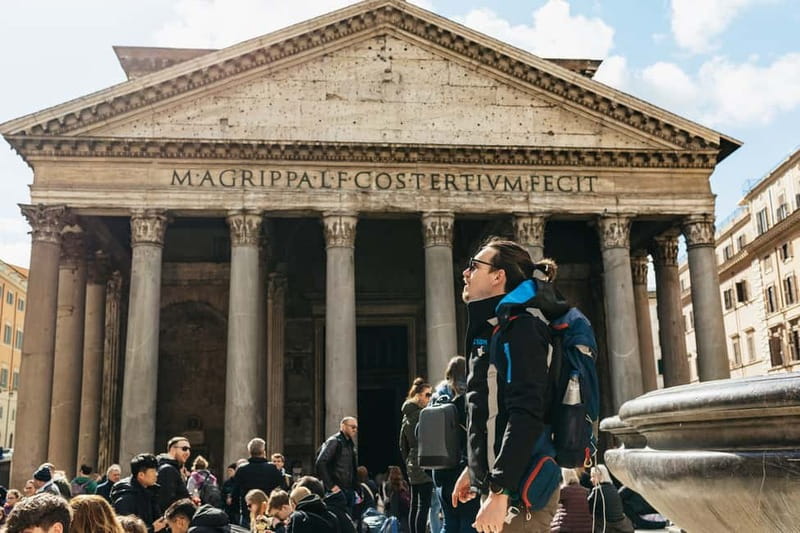 Rome: Pantheon Fast-Track Ticket and Official Audio Guide - The oculus, sunlight, and rain