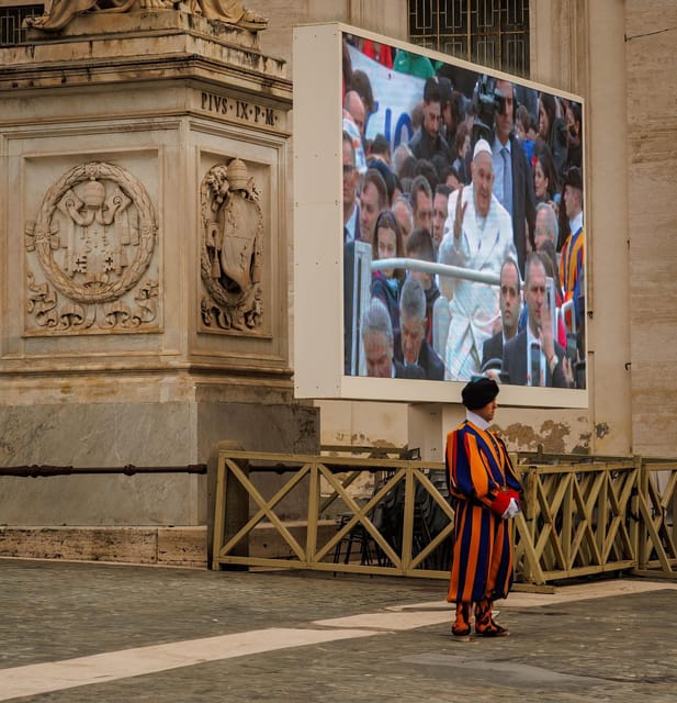 Rome: Papal Audience Tour With Reserved Access - The 6:45 am meeting at Chiosco Bar L’Ottagono