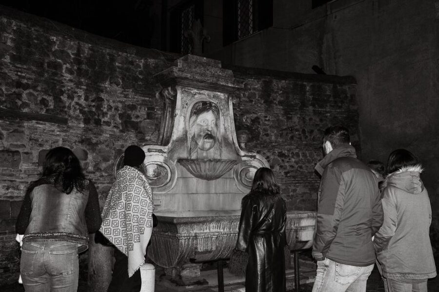 Rome: Paranormal Night Walking Tour & Secret Backstreets - Small Madonnas and the details you could miss