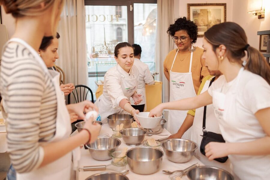 Rome: Pasta and Tiramisu Cooking Class in Piazza Navona - Starting inside Ristorante Tucci on Piazza Navona