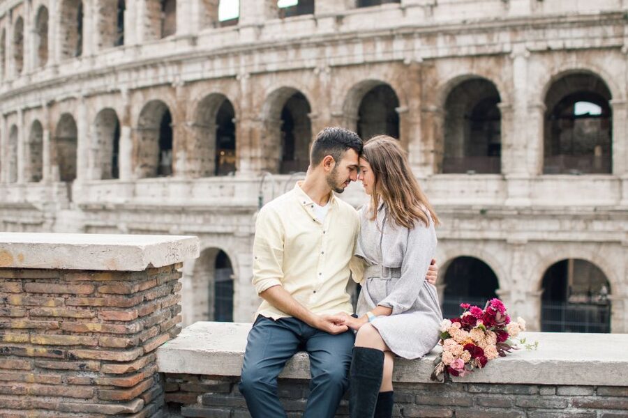 Rome: Personalized Photoshoot outside the Colosseum - Posing help that makes a real difference