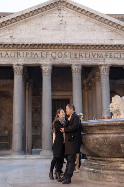 Rome: Personalized Photoshoot outside the Colosseum - Edited photos, packages, and delivery