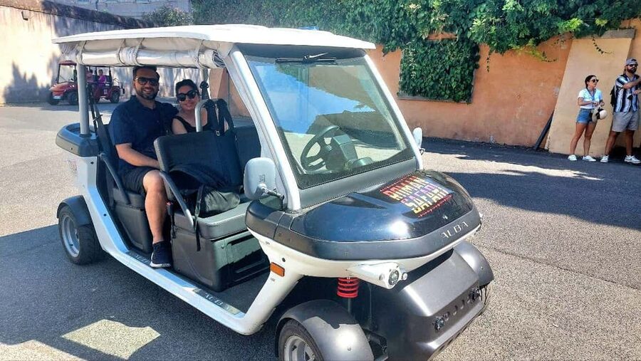 Rome: Private Golf Cart tour with a Local Guide - Piazza Venezia and the Colosseum