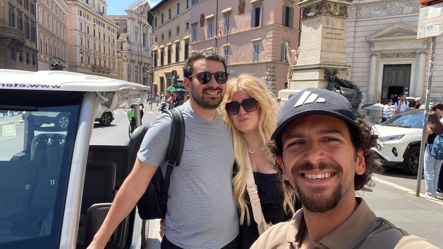 Rome: Private Golf Cart Tour with Artisanal Gelato - What the guides add to the experience