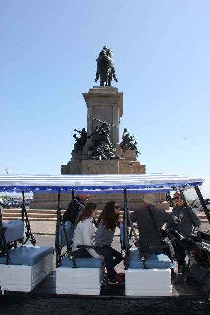 Rome: Private Guided City Highlights Tour by Golf Cart - Trevi Fountain and the central streets