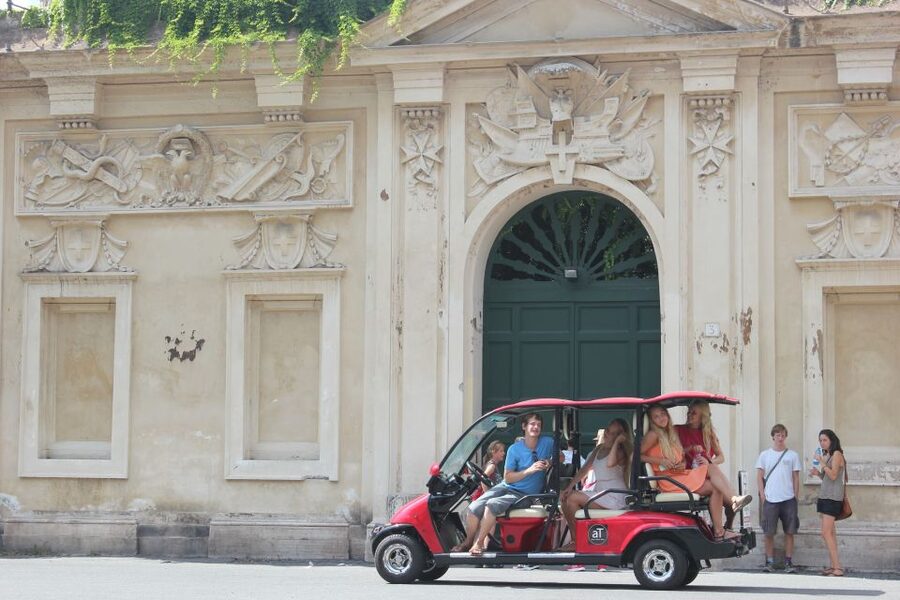 Rome: Private Guided City Highlights Tour by Golf Cart - What the three-hour timing really gives you