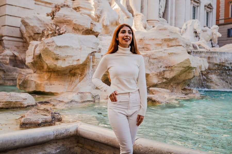 Rome: Private Photoshoot at the Trevi Fountain - Value for couples, families, and groups