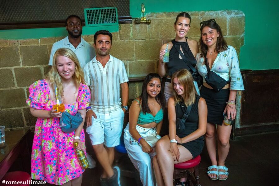 Rome: Pub Crawl and Ultimate Party with Open Bar and Pizza - Practical details that affect your night